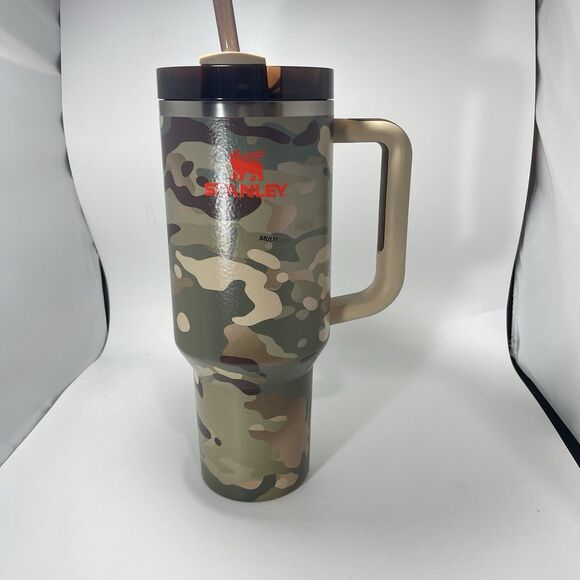 Stanley x Posty Co. 40 oz Quencher H2.0 Tumbler Camo Edition NEW in Box Stickers - Picture 2 of 10